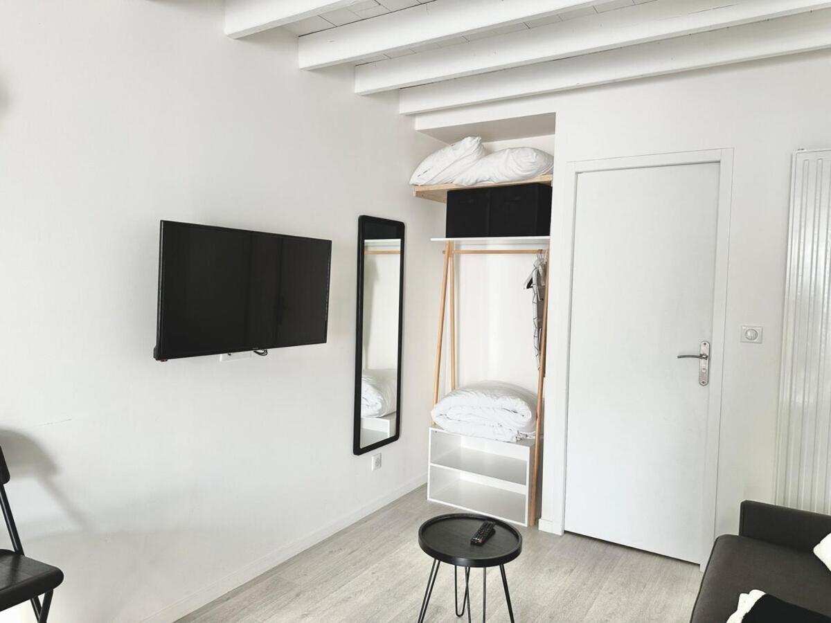 Le Patio De Loiseau Apartman Le Mans Szoba fotó